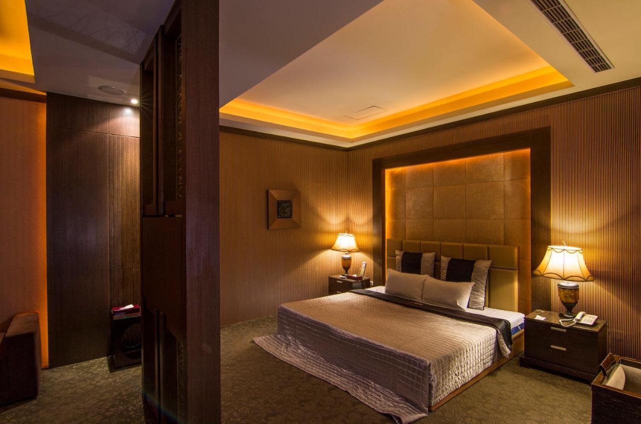 Gold Sand Motel Shulin Buitenkant foto