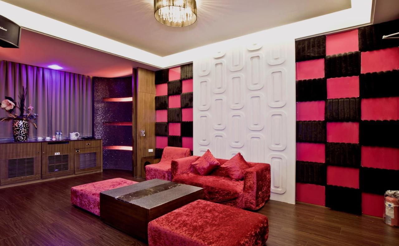Gold Sand Motel Shulin Buitenkant foto